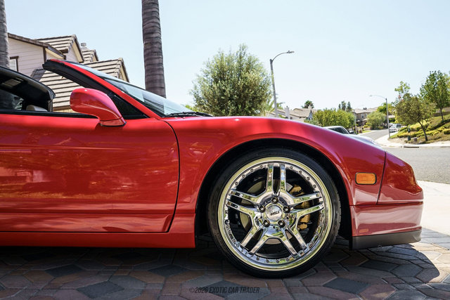 Used 2004 Acura NSX T RWD image 11