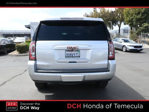 Used 2017 GMC Yukon SLT RWD image 6