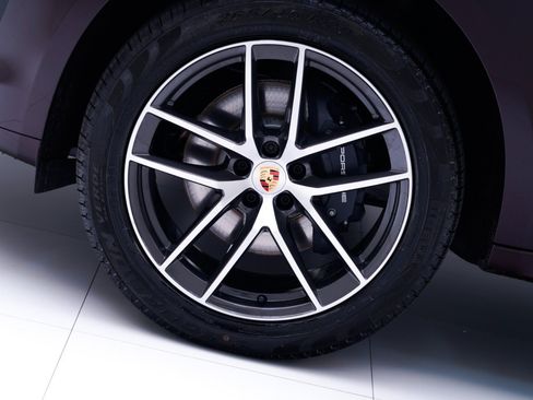Certified 2026 Porsche Macan AWD/4WD image 12