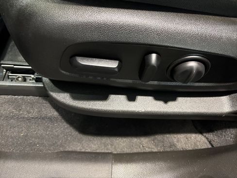 Certified 2020 Chevrolet Traverse LT image 25