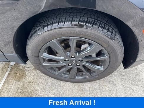 Used 2023 Chevrolet Equinox RS w/ RS Leather Package FWD image 18