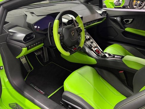 Used 2015 Lamborghini Huracan LP 610-4 AWD/4WD image 38