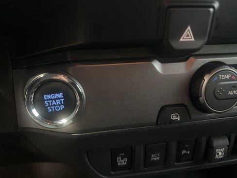 Used 2023 Toyota Tacoma TRD Off-Road image 18