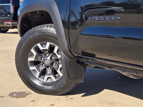 Used 2021 Toyota Tacoma TRD Off-Road image 29