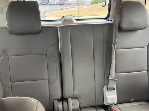 Used 2015 Chevrolet Suburban LT w/ Luxury Package image 12