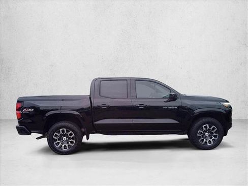 Used 2024 Chevrolet Colorado Z71 w/ Z71 Convenience Package 2 AWD/4WD image 4