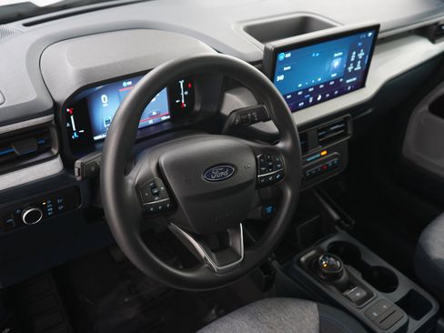 Used 2025 Ford Maverick XLT w/ Equipment Group 302A AWD/4WD image 22