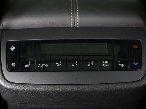 Used 2023 Nissan Pathfinder SL w/ SL Premium Package AWD/4WD image 40