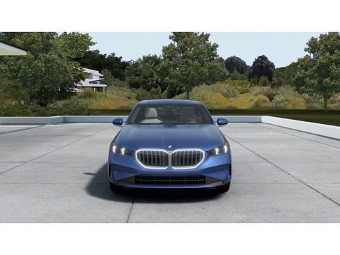 New 2027 BMW 530i RWD image 3