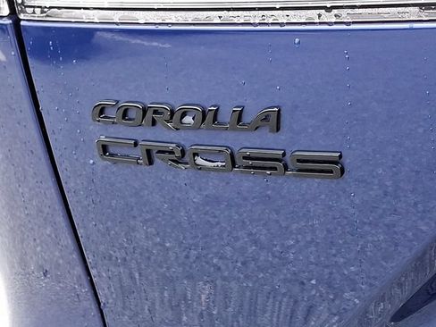 Certified 2025 Toyota Corolla Cross LE w/ Moonroof Package AWD/4WD image 30