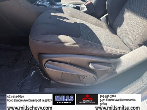 Used 2019 Jeep Cherokee Latitude w/ Popular Appearance Group FWD image 11