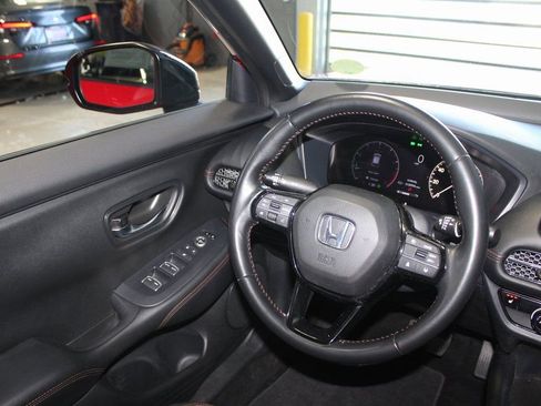 Used 2025 Honda HR-V Sport image 21
