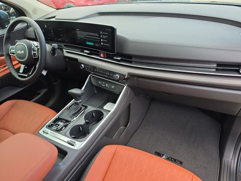 New 2026 Kia Carnival SX FWD image 12