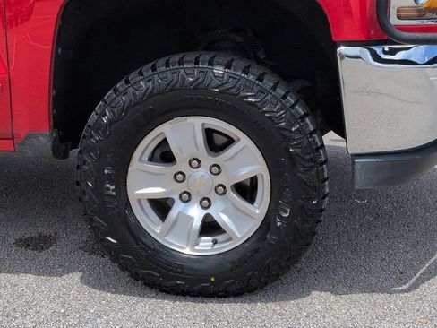 Used 2018 Chevrolet Silverado 1500 LT RWD image 11