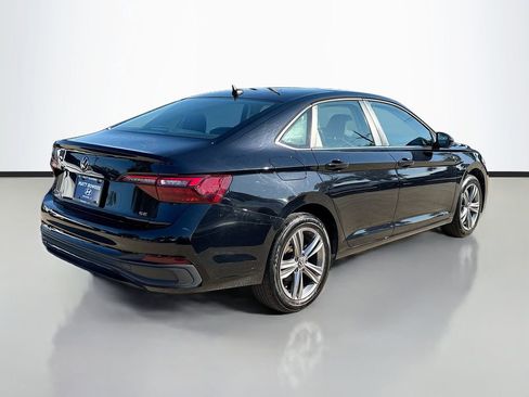 Used 2024 Volkswagen Jetta SE image 5