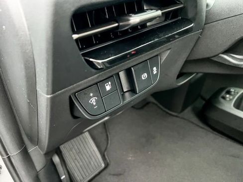 New 2025 Kia EV6 Light w/ Light LR Technology Package image 18