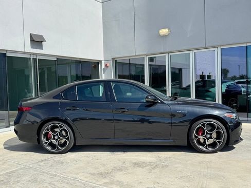 Used 2022 Alfa Romeo Giulia Veloce image 9