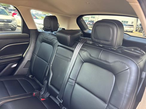 Certified 2024 Lincoln Corsair AWD image 25
