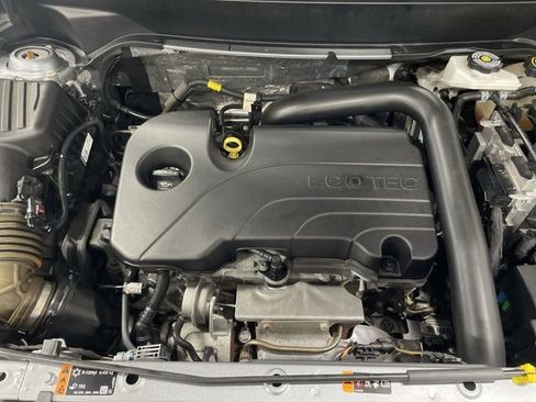 Used 2023 Chevrolet Equinox LT image 28
