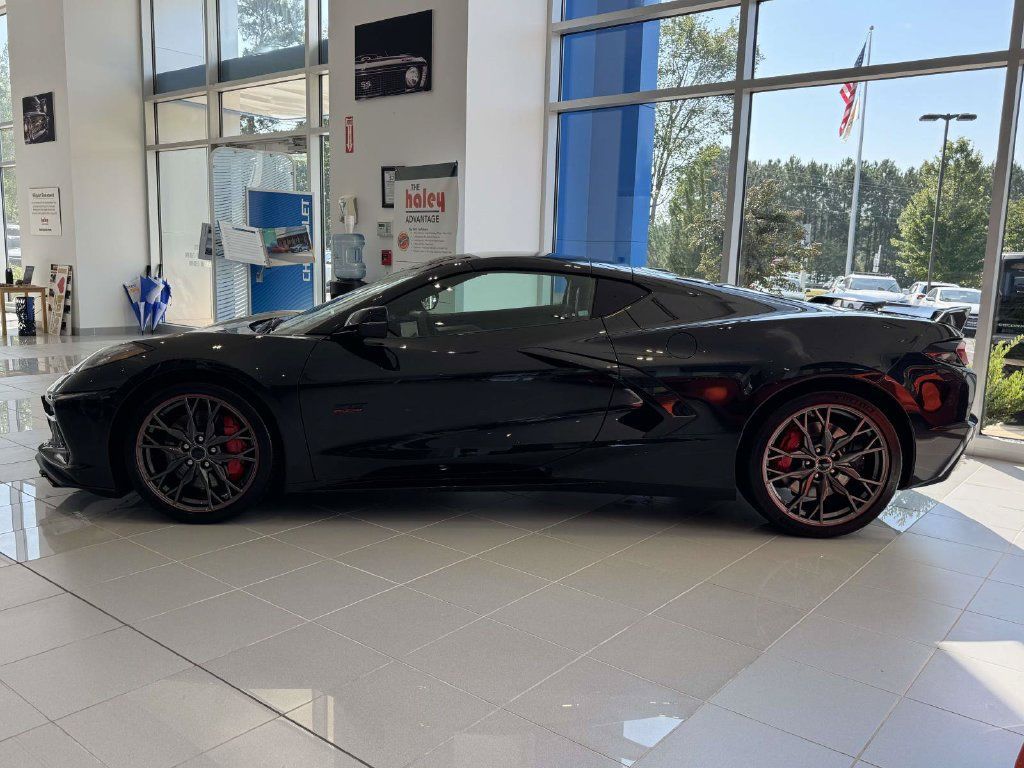 Used 2023 Chevrolet Corvette Stingray Premium Cpe w/ Z51 Performance Package RWD image 25