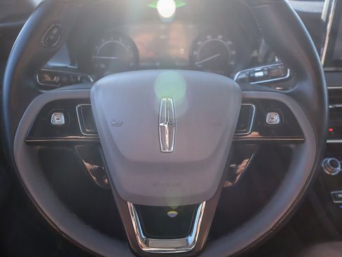 Used 2022 Lincoln Corsair FWD image 11