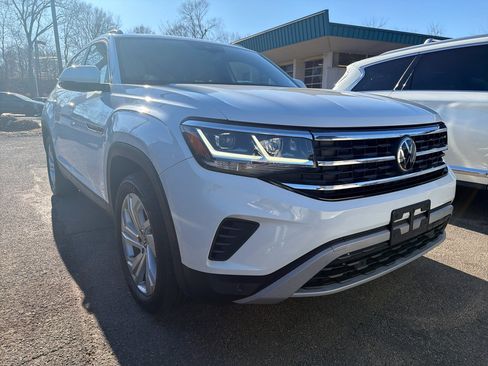 Used 2020 Volkswagen Atlas Cross Sport SEL image 3