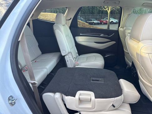 Used 2022 Buick Enclave Avenir image 43