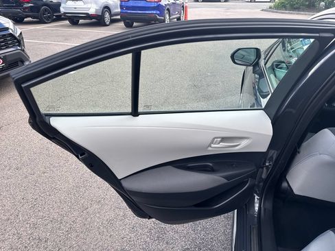Used 2025 Toyota Corolla LE w/ Convenience Package FWD image 38