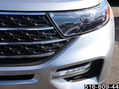 Used 2022 Ford Explorer XLT w/ Equipment Group 202A image 8