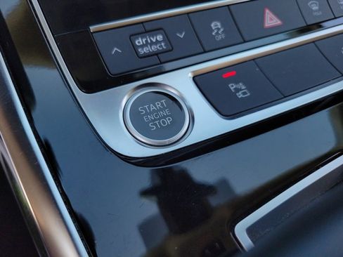 Used 2024 Audi Q7 3.0T Premium Plus image 16