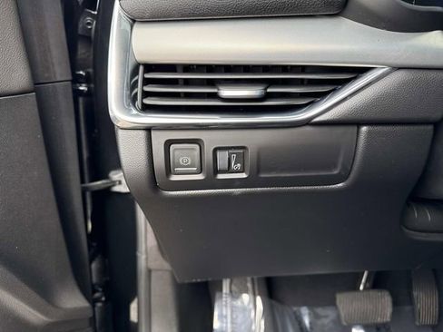 Used 2021 Cadillac XT4 Premium Luxury image 31