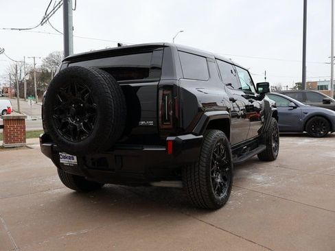 Certified 2025 GMC Hummer EV 2X AWD/4WD image 8