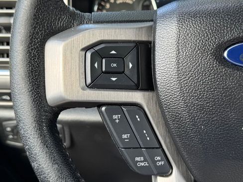 Used 2016 Ford F150 Platinum w/ Equipment Group 701A Luxury image 31