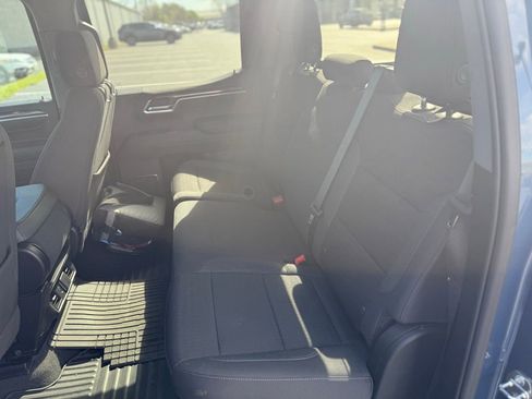 Used 2024 Chevrolet Silverado 1500 LT image 12