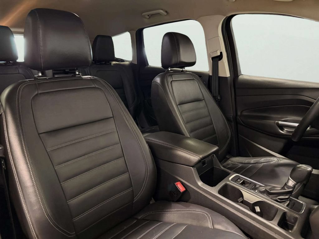Used 2017 Ford Escape SE w/ SE Leather Comfort Package FWD image 27