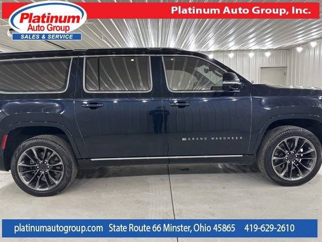 Used 2023 Jeep Grand Wagoneer L Series III w/ Rear Seat Video Group 1 AWD/4WD image 6