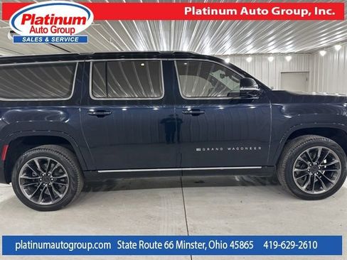 Used 2023 Jeep Grand Wagoneer L Series III w/ Rear Seat Video Group 1 AWD/4WD image 6