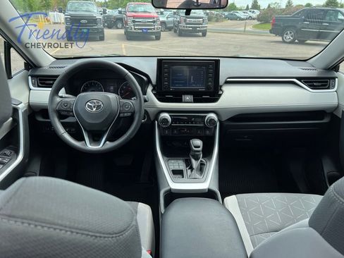Used 2022 Toyota RAV4 XLE w/ Convenience Package AWD/4WD image 17