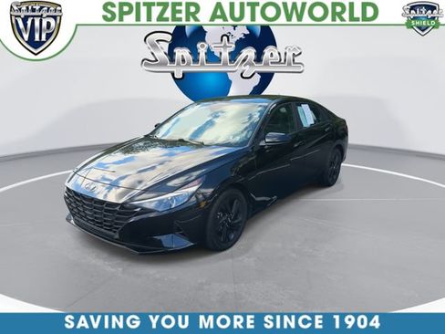 Used 2023 Hyundai Elantra SEL FWD image 6