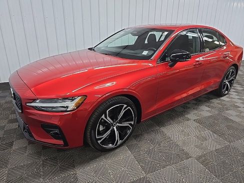 Used 2023 Volvo S60 B5 Ultimate image 8