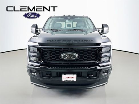 New 2026 Ford F250 Lariat w/ Black Appearance Package AWD/4WD image 2