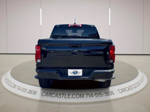Used 2023 Chevrolet Colorado W/T RWD image 4