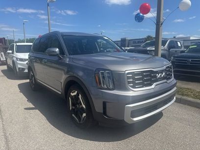 Used 2025 Kia Telluride S
