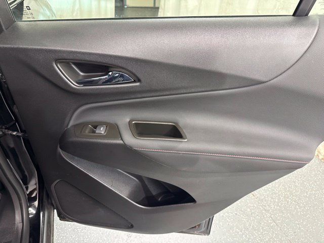 Used 2023 Chevrolet Equinox RS FWD image 11