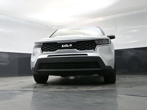 Certified 2022 Kia Sorento LX FWD image 19