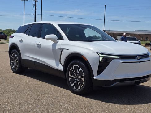 New 2026 Chevrolet Blazer EV LT FWD image 3