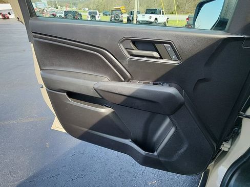 Used 2024 Chevrolet Colorado W/T image 23