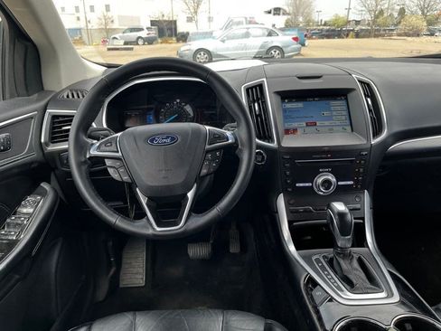Used 2018 Ford Edge Titanium image 15