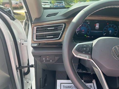 New 2026 Volkswagen Atlas SE FWD image 14
