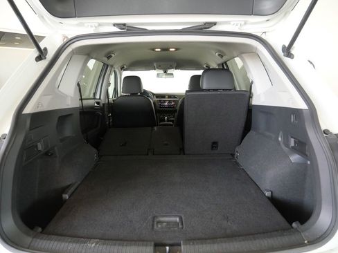Used 2019 Volkswagen Tiguan SE image 27